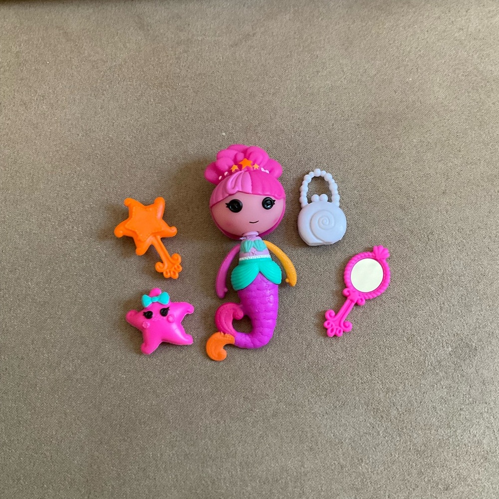 Lala Oopsies Mini Anemone Doll